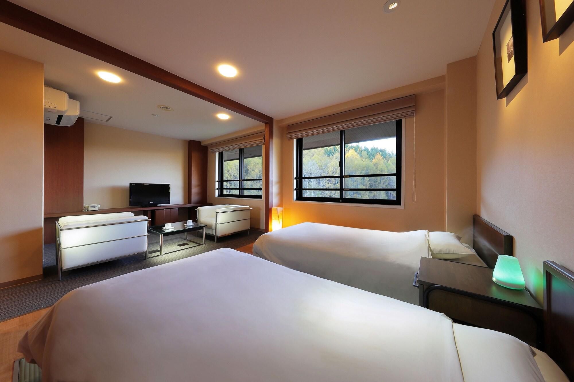 Hotel Ryu Resort And Spa Takayama  Exteriör bild
